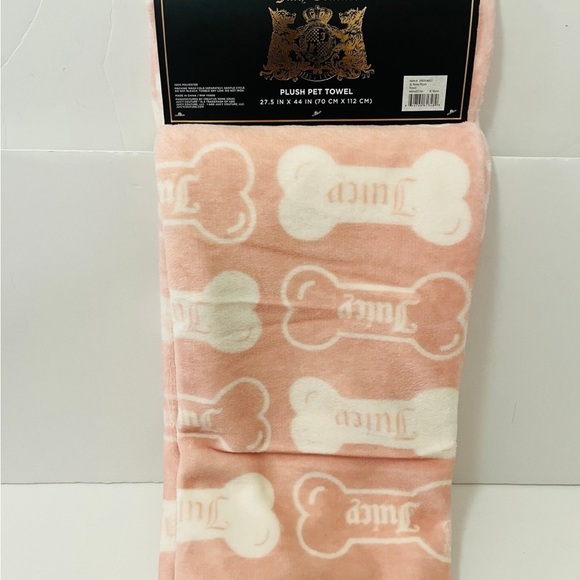 Juicy Couture Juicy Bones Pink and White Plush Pet Towel 27.5" x 44" - Picture 5 of 11